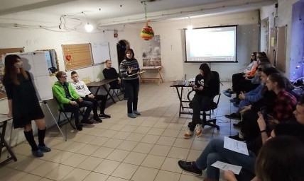 У Добропіллі відкрився громадський простір: кошти у його відкриття інвестували активні містяни