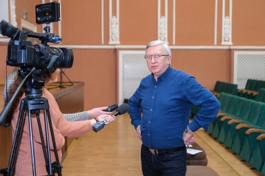 Про толерантність мовою театру