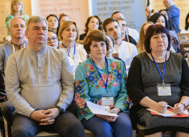 ​Стан та перспективи розвитку системи надання соціальних та реабілітаційних послуг в Україні