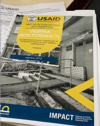 Обговорювали "Оцінка доступності соціальних послуг в Донецькій і Луганській областях для людей з інвалідністю"