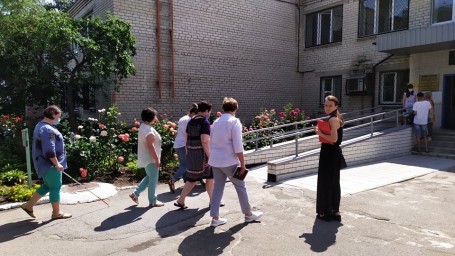 13 червня громадськість відвідувала з діалогами заклади соціальної сфери, що знаходяться в місті Лисичанськ