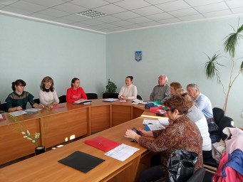 У Кремінній громадських активістів навчали основам моніторингу використання комунальної власності