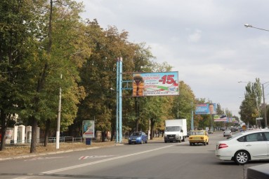 Щоб було без "хламу": у Краматорську стартував масштабний проєкт щодо поліпшення стану реклами